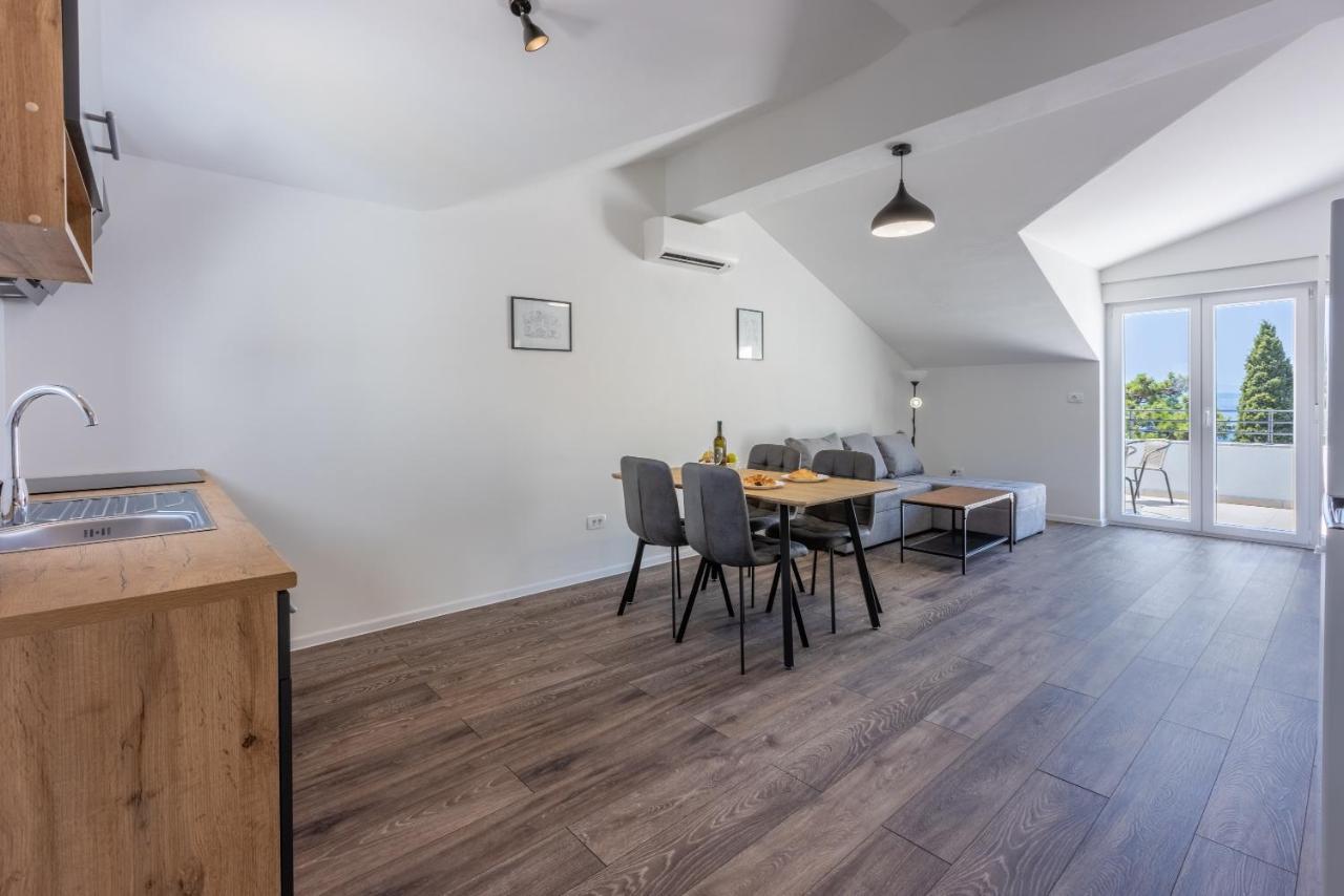 Luxury Apartments Lovorka 3 & 4***/**** Selce Buitenkant foto