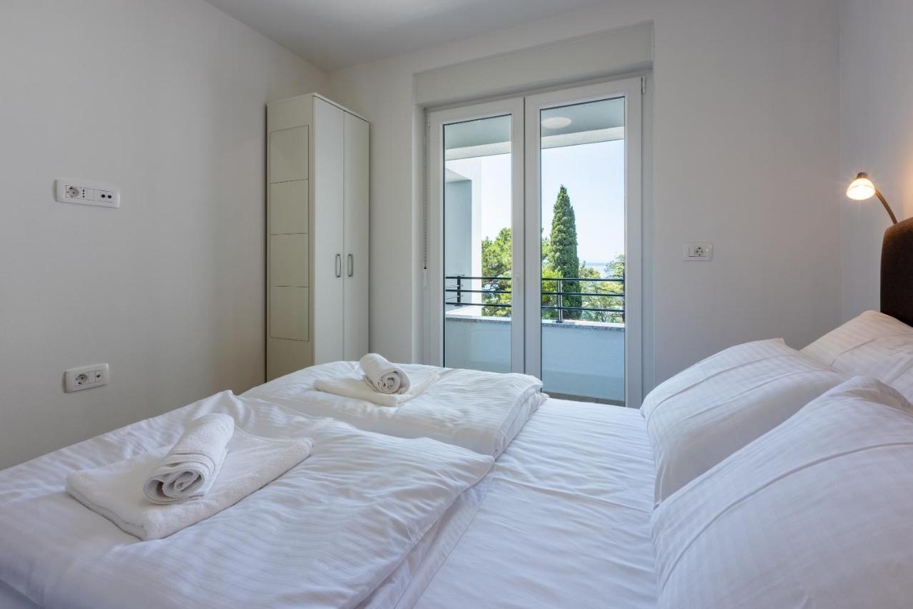Luxury Apartments Lovorka 3 & 4***/**** Selce Buitenkant foto