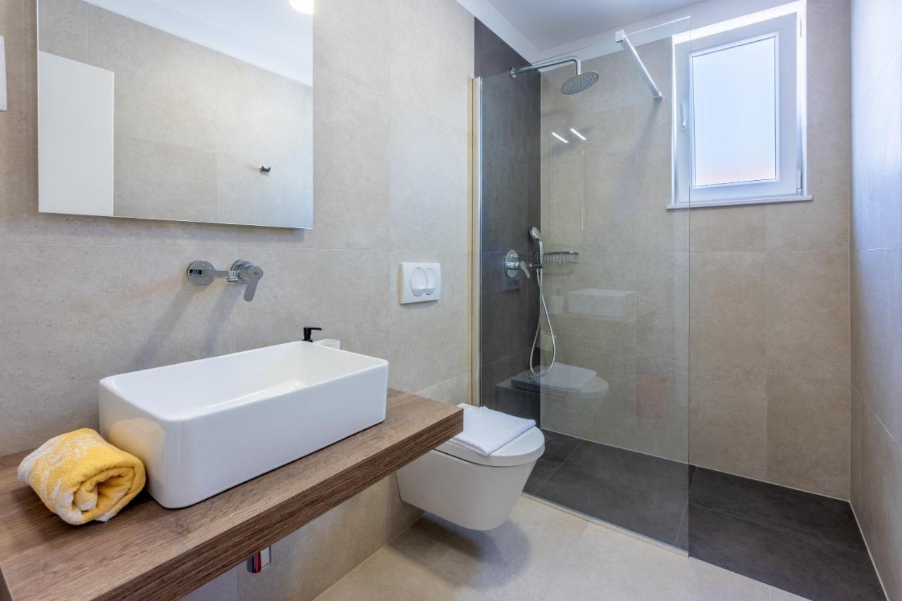 Luxury Apartments Lovorka 3 & 4***/**** Selce Buitenkant foto