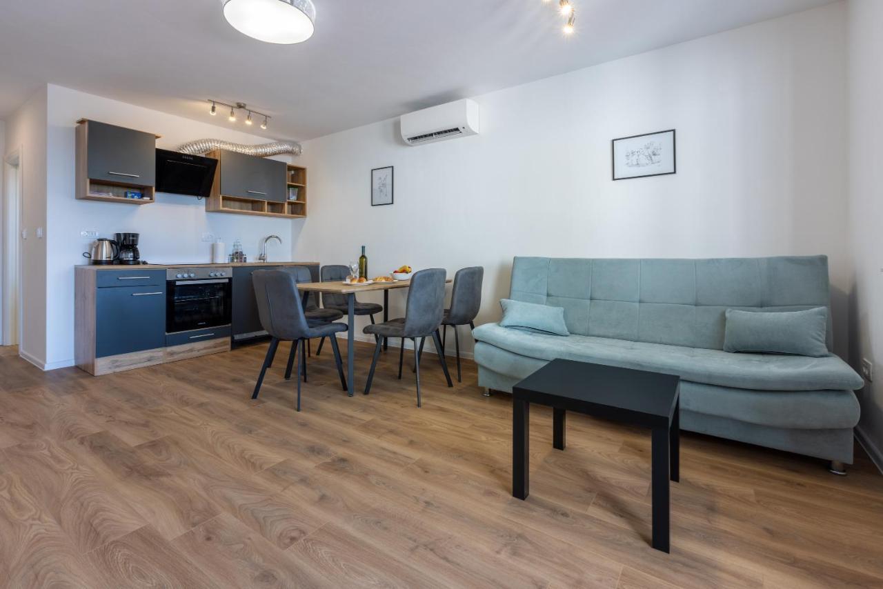 Luxury Apartments Lovorka 3 & 4***/**** Selce Buitenkant foto