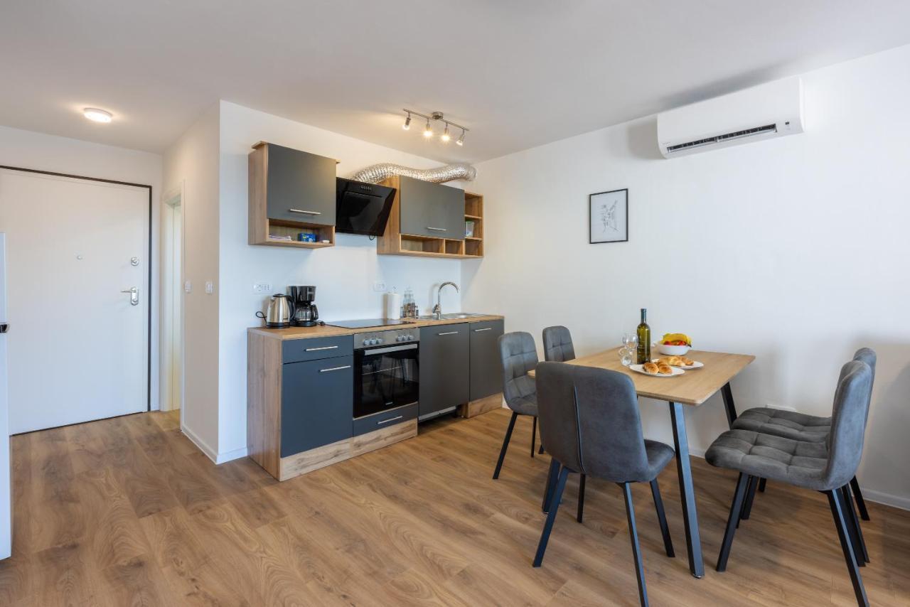 Luxury Apartments Lovorka 3 & 4***/**** Selce Buitenkant foto